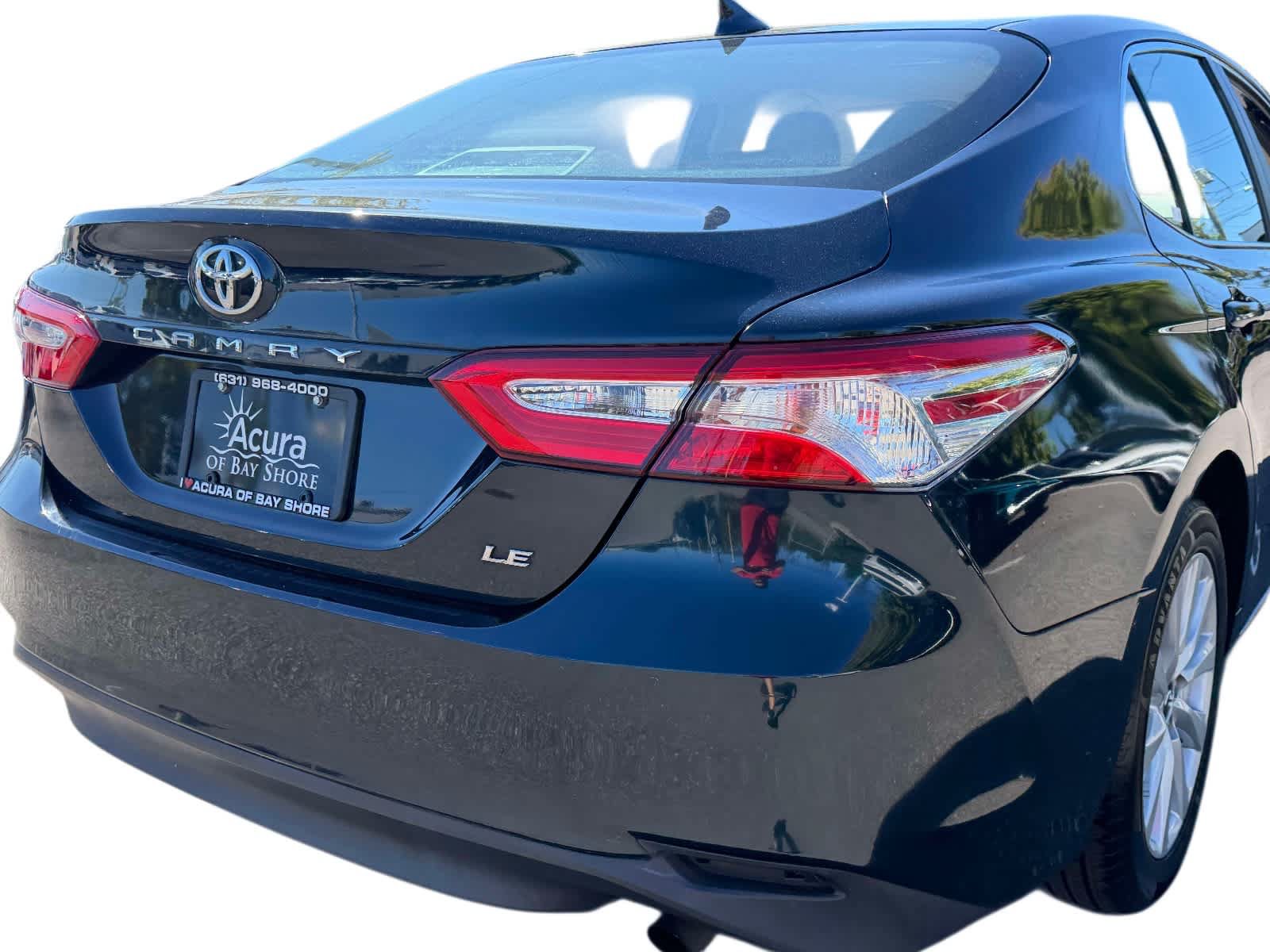 Used 2019 Toyota Camry LE FWD image 7