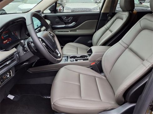 New 2026 Lincoln Corsair Premiere image 7