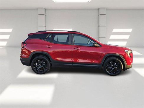 Certified 2024 GMC Terrain SLE w/ Driver Convenience Package image 6