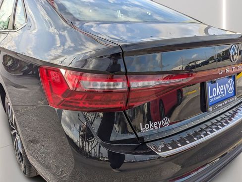 New 2026 Volkswagen Jetta SE FWD image 10