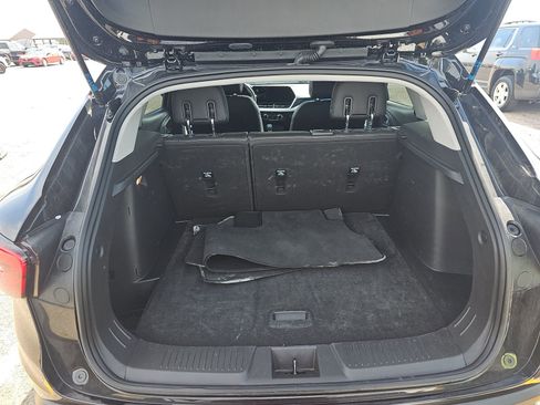 Used 2025 Chevrolet Trax LT w/ LT Convenience Package image 23