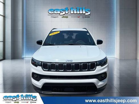 Certified 2024 Jeep Compass Latitude AWD/4WD image 8