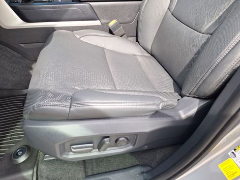 Used 2025 Toyota Tundra SR5 w/ SR5 Premium Package image 17