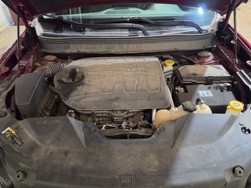 Used 2019 Jeep Cherokee Limited AWD/4WD image 9