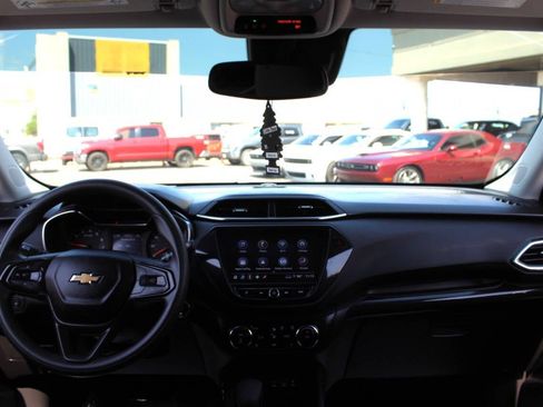 Used 2023 Chevrolet TrailBlazer LT w/ Convenience Package image 18