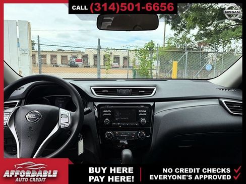 Used 2015 Nissan Rogue S AWD/4WD image 12