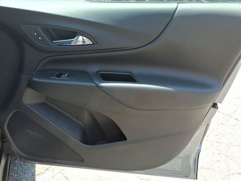 Used 2024 Chevrolet Equinox LT FWD image 16