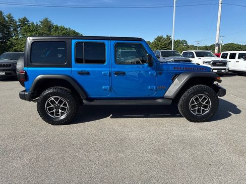 Used 2024 Jeep Wrangler Unlimited Rubicon w/ Technology Group AWD/4WD image 6