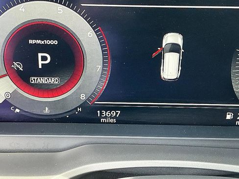 Certified 2025 Nissan Rogue SL w/ SL Premium Package FWD image 15