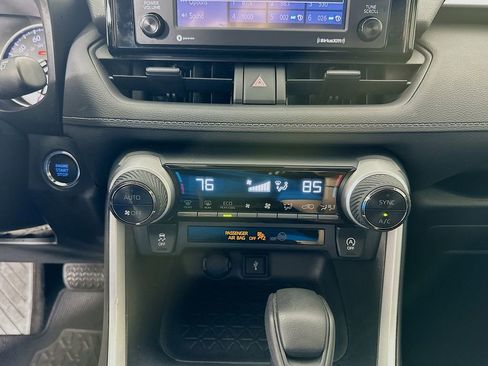 Certified 2020 Toyota RAV4 XLE image 15