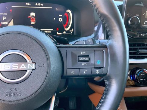 Used 2022 Nissan Pathfinder Platinum w/ Cargo Package image 24