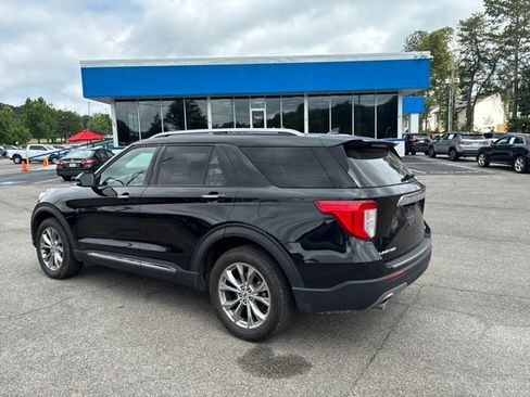 Used 2023 Ford Explorer Limited w/ Equipment Group 301A AWD/4WD image 34