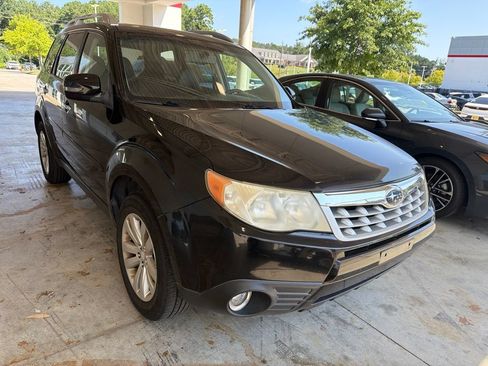 Used 2011 Subaru Forester 2.5X Touring AWD/4WD image 4