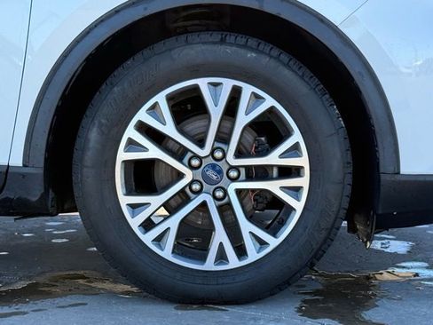 Used 2021 Ford Escape SEL image 11