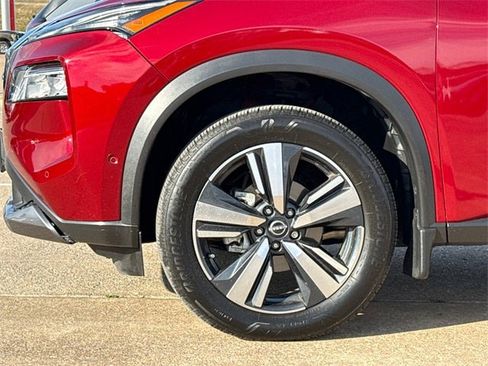 Certified 2023 Nissan Rogue SL w/ SL Premium Package image 7