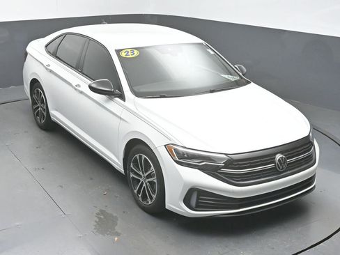 Used 2023 Volkswagen Jetta Sport image 39