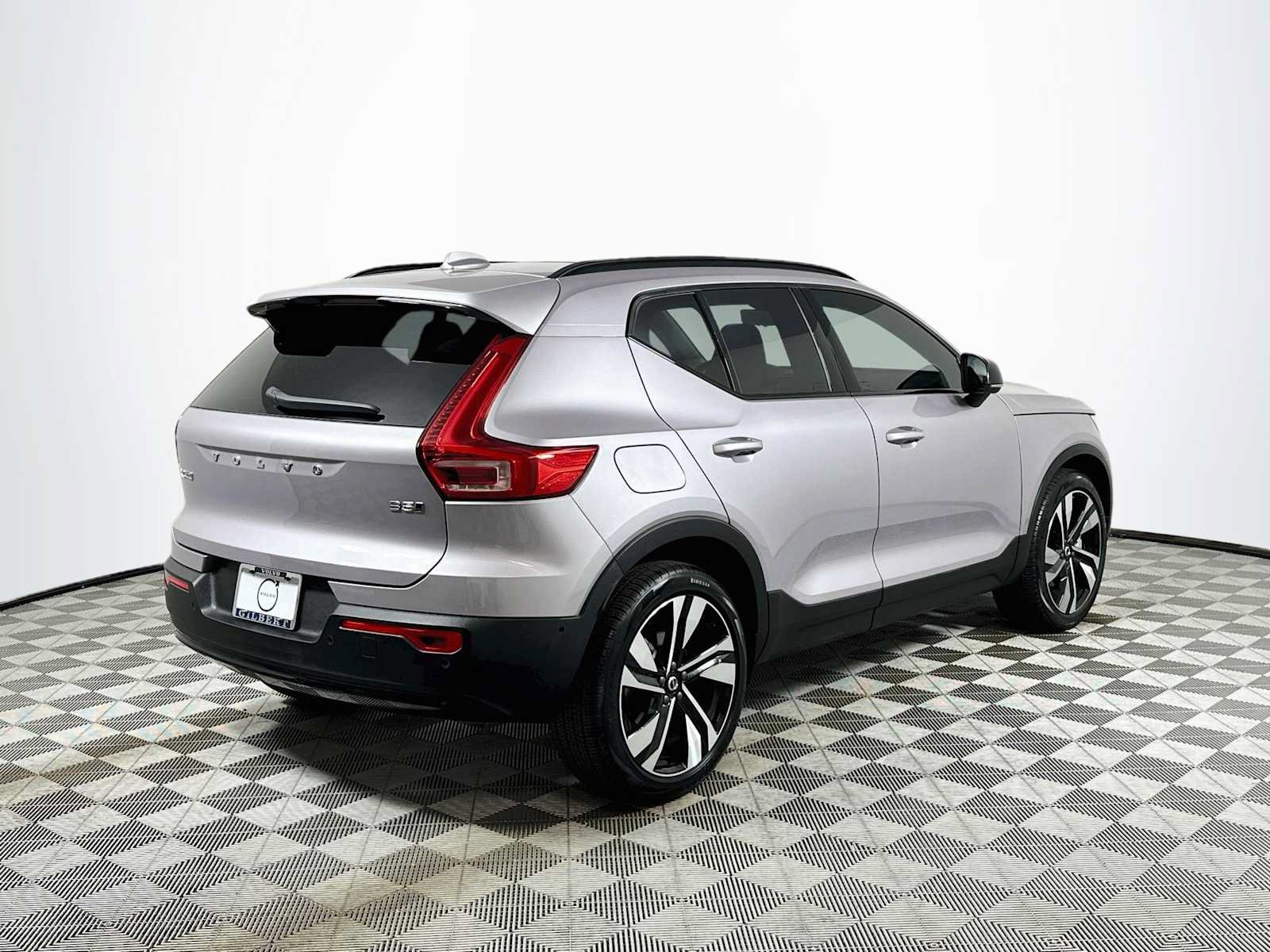 Used 2026 Volvo XC40 B5 Plus w/ Climate Package AWD/4WD image 7