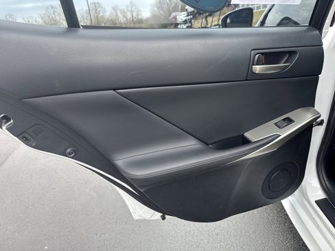 Used 2018 Lexus IS 300 F Sport w/ F Sport Package image 7