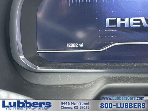 Used 2024 Chevrolet Suburban Premier w/ Premium Package 2 image 15