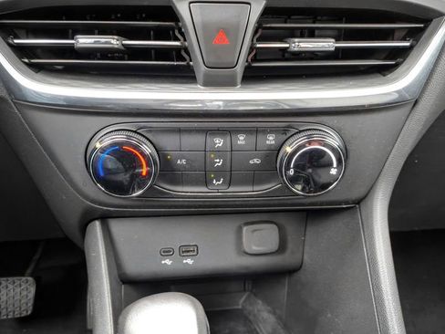 Used 2024 Buick Encore GX Preferred FWD image 27