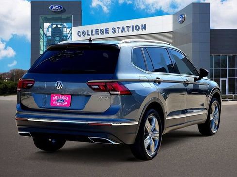 Used 2019 Volkswagen Tiguan SEL Premium image 4