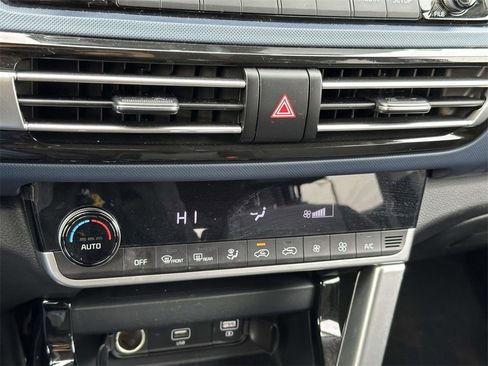 Used 2023 Kia Seltos S w/ Navigation Package image 24