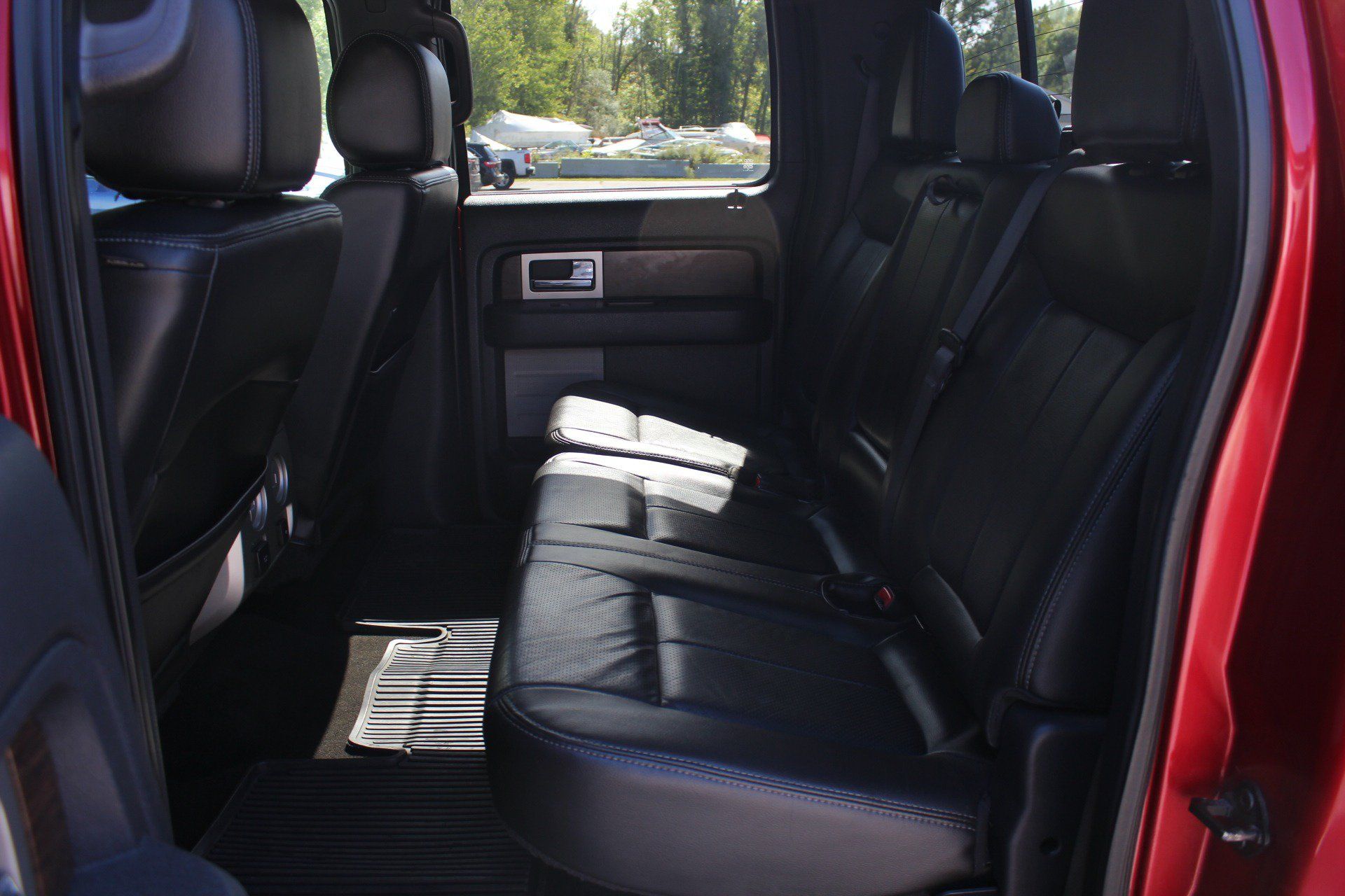 Used 2014 Ford F150 Lariat w/ Equipment Group 502A Luxury AWD/4WD image 31
