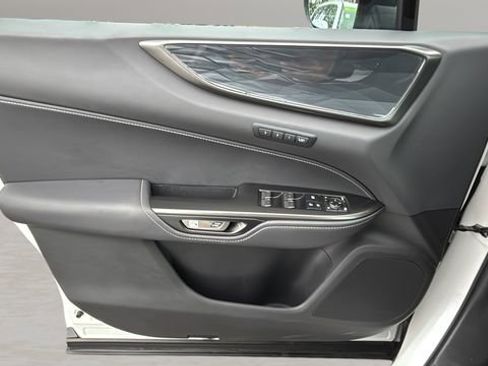 Used 2024 Lexus NX 250 FWD w/ Premium Package image 17