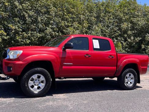 Used 2015 Toyota Tacoma PreRunner w/ SR5 Package RWD image 3