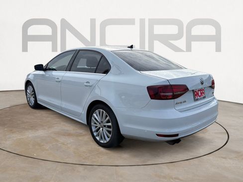 Used 2016 Volkswagen Jetta SEL w/ Lighting Package FWD image 9