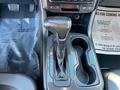 Used 2021 Chevrolet Colorado Z71 image 16