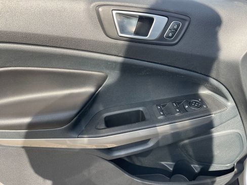 Used 2022 Ford EcoSport Titanium image 8