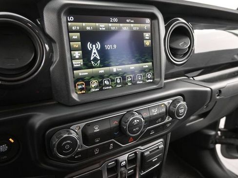 Used 2022 Jeep Gladiator Sport AWD/4WD image 33