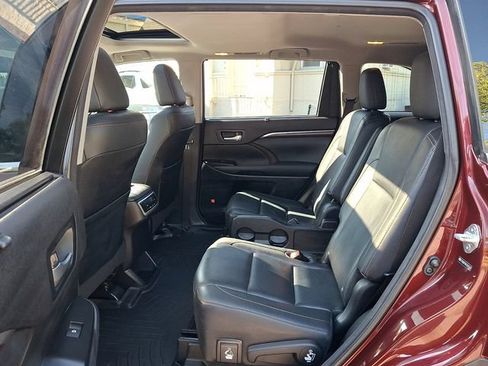 Used 2014 Toyota Highlander Limited AWD/4WD image 11