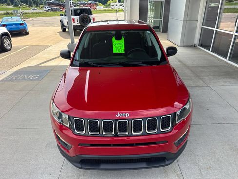 Used 2018 Jeep Compass Sport w/ Tech Group FWD image 11