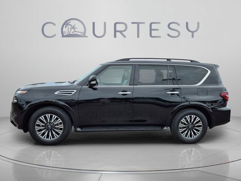 Certified 2023 Nissan Armada SL w/ Midnight Edition Package RWD image 2