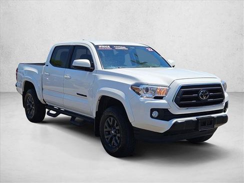 Used 2022 Toyota Tacoma SR5 w/ SR5 Appearance Package (SM) RWD image 3