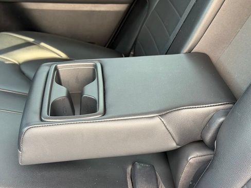 Used 2020 Toyota Highlander XLE AWD/4WD image 20