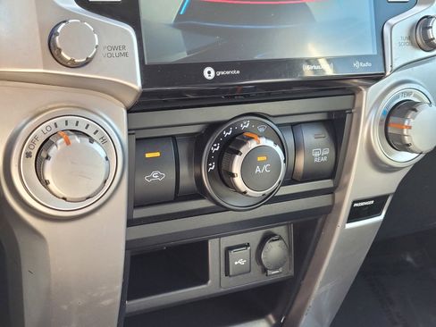 Used 2022 Toyota 4Runner SR5 Premium image 23