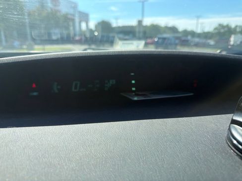 Used 2015 Toyota Prius Two FWD image 2