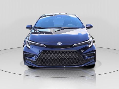 Used 2024 Toyota Corolla SE FWD image 3
