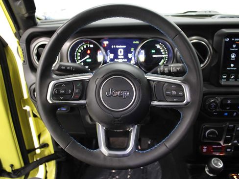 Used 2023 Jeep Wrangler Unlimited Rubicon 4xe AWD/4WD image 19