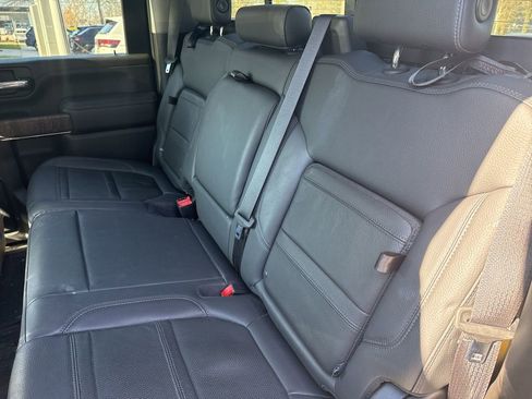 Used 2021 GMC Sierra 3500 Denali w/ Denali Black Diamond Edition image 10