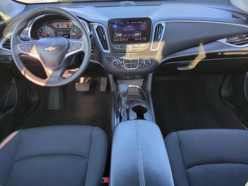 Used 2025 Chevrolet Malibu LT FWD image 19