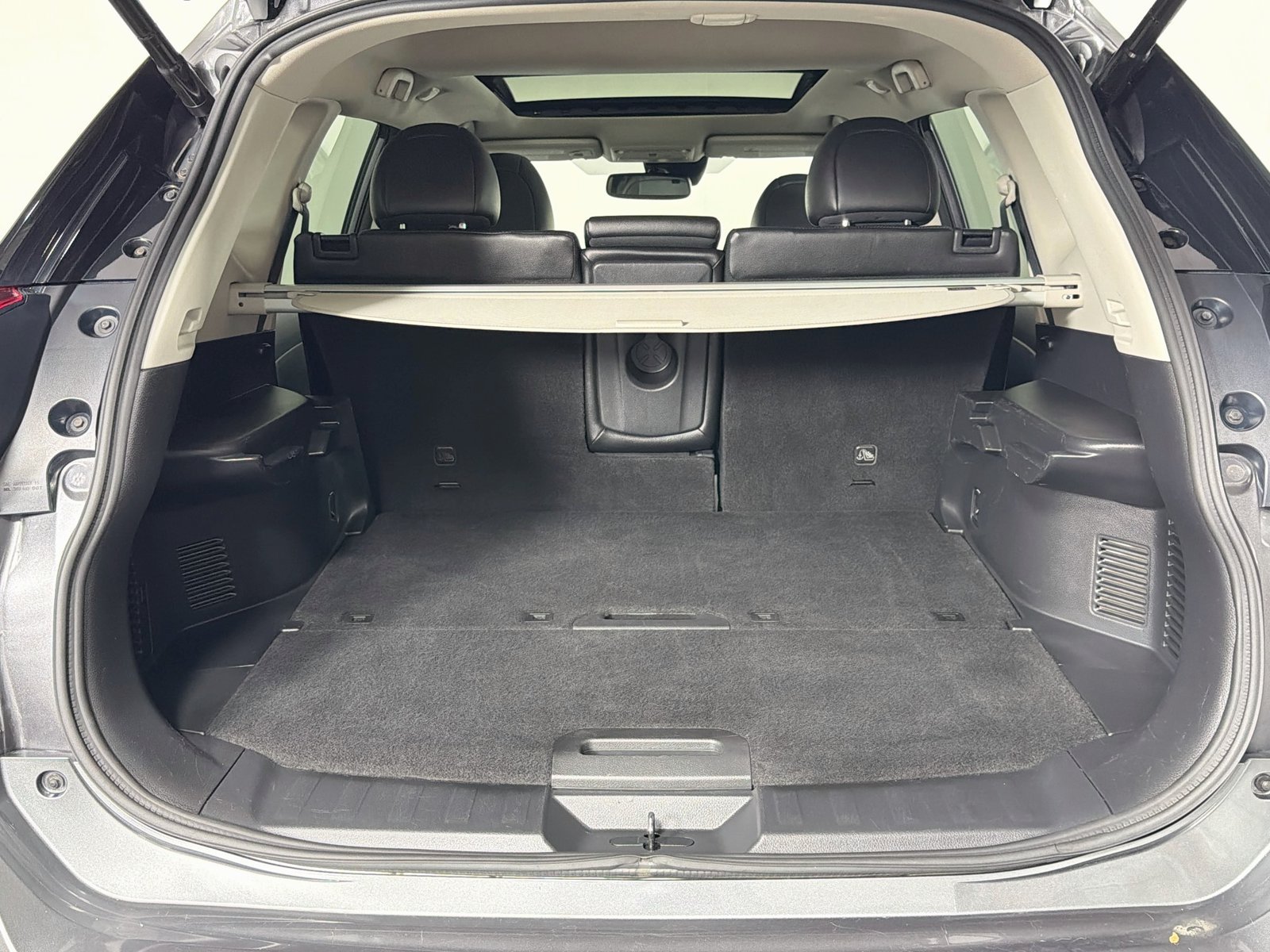 Used 2017 Nissan Rogue Platinum AWD/4WD image 45