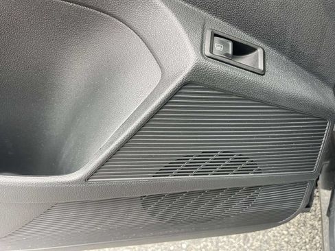 Certified 2023 Volkswagen Taos S FWD image 21