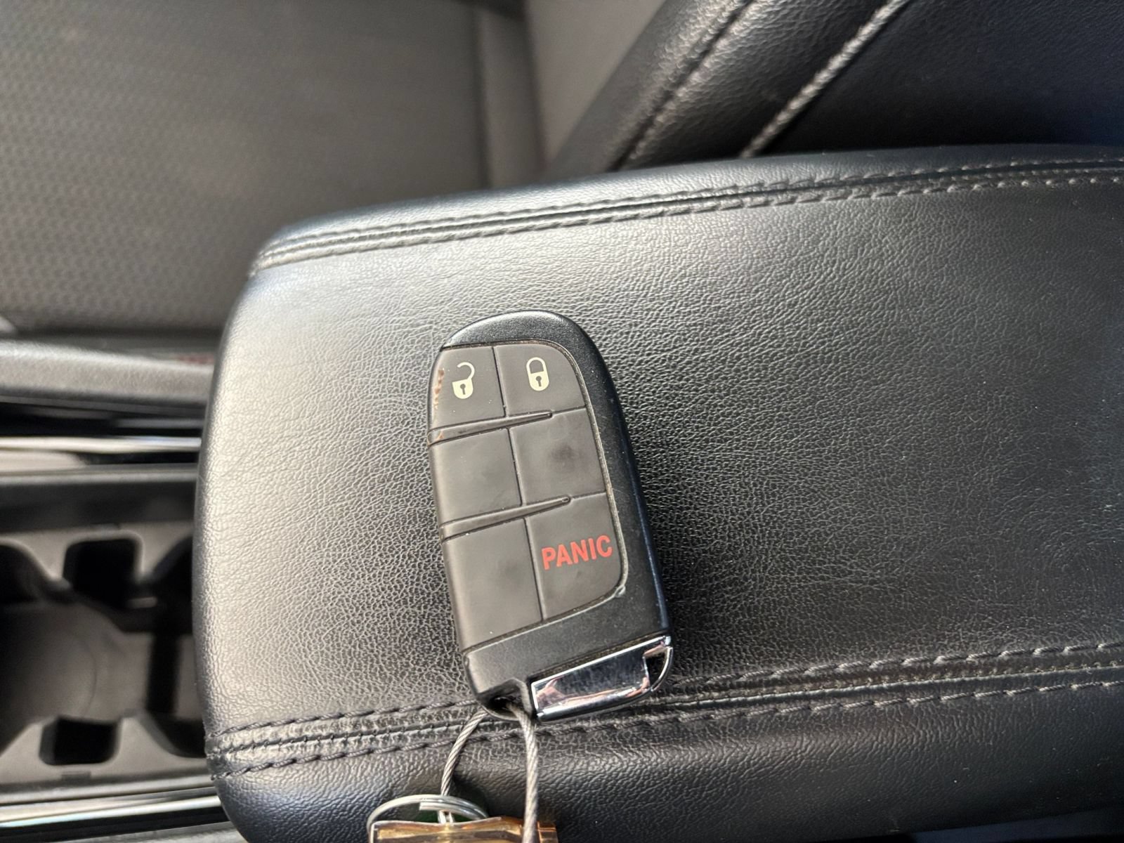Used 2025 Jeep Compass Trailhawk AWD/4WD image 20