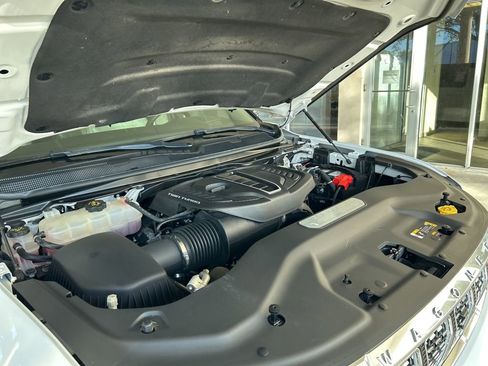 Used 2023 Jeep Grand Wagoneer L Series II image 11