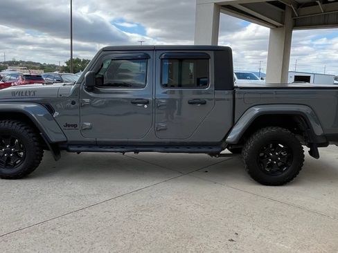 Used 2021 Jeep Gladiator Sport AWD/4WD image 7
