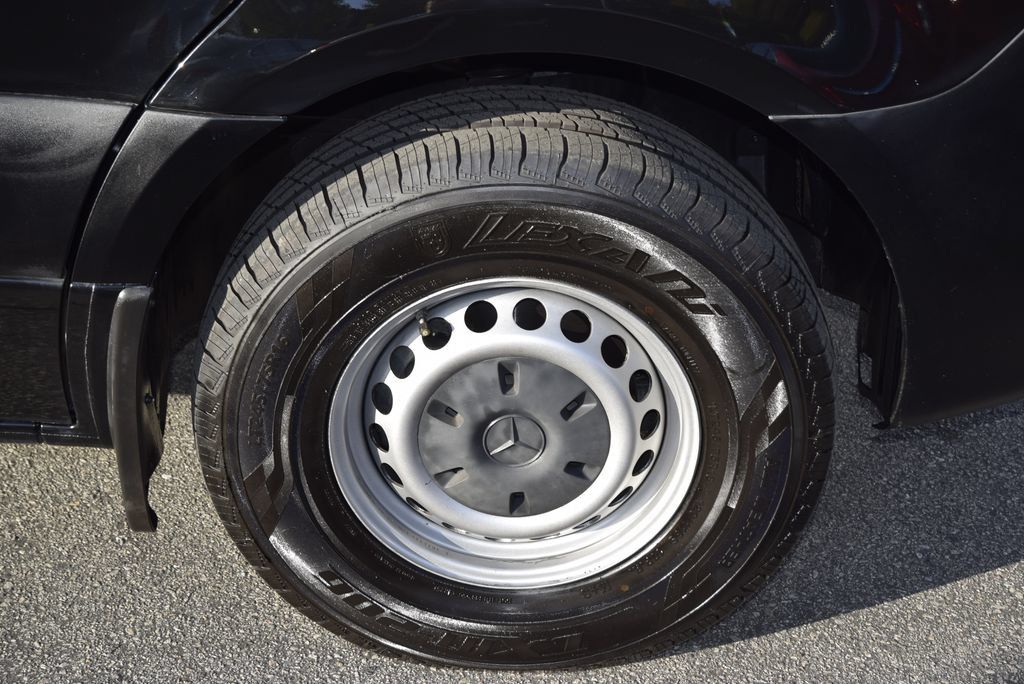 Used 2019 Mercedes-Benz Sprinter 2500 image 10